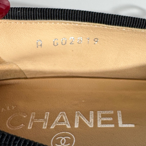 CHANEL Tweed Black and White Flats size 38.5 - Picture 7 of 8